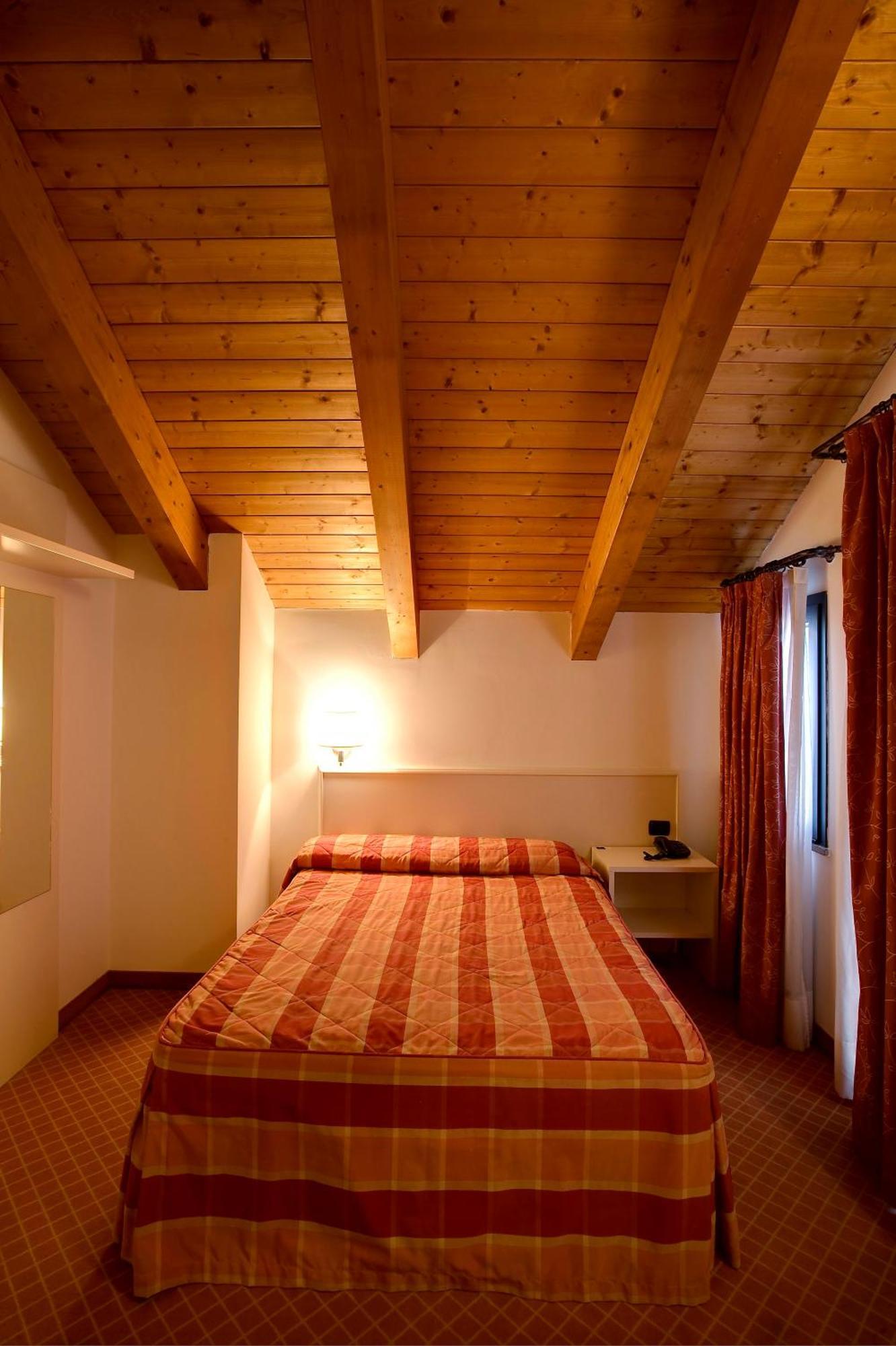 Hotel Gallia Pianezza Exteriör bild