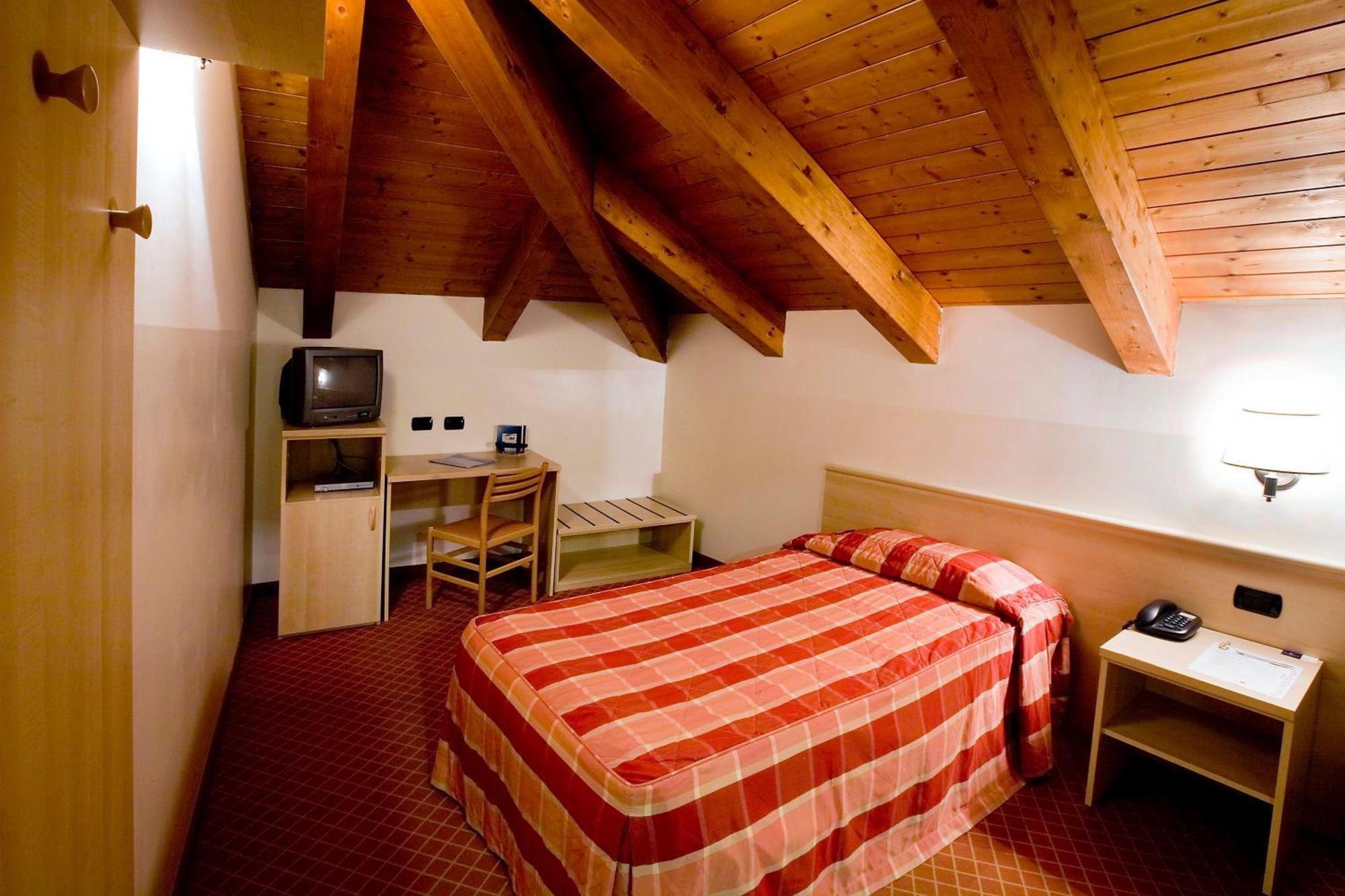 Hotel Gallia Pianezza Exteriör bild